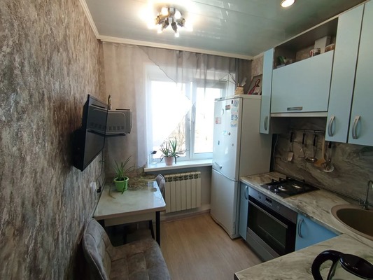 Продам двухкомнатную (2-комн.) квартиру, Геологов (Белые Столбы мкр.) ул, 10, Домодедово г