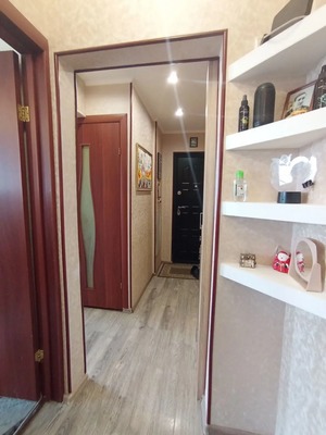 Продам двухкомнатную (2-комн.) квартиру, Геологов (Белые Столбы мкр.) ул, 10, Домодедово г