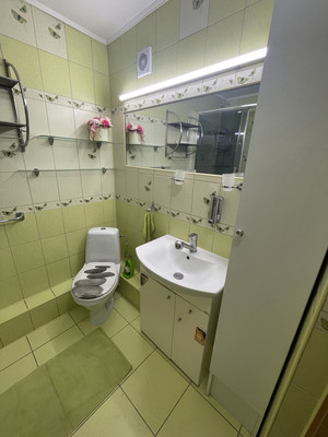 Продам двухкомнатную (2-комн.) квартиру, Космонавта Леонова ул, 52, Калининград г