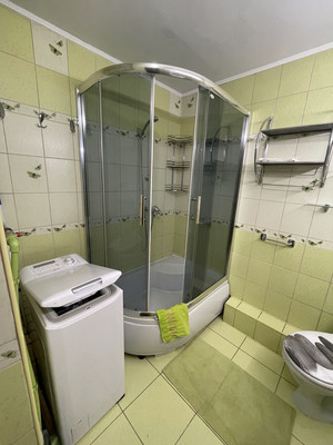 Продам двухкомнатную (2-комн.) квартиру, Космонавта Леонова ул, 52, Калининград г