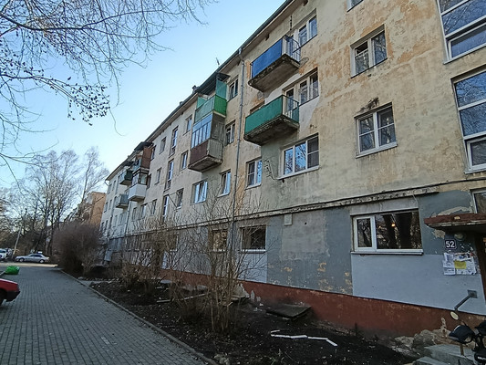 Продам двухкомнатную (2-комн.) квартиру, Космонавта Леонова ул, 52, Калининград г