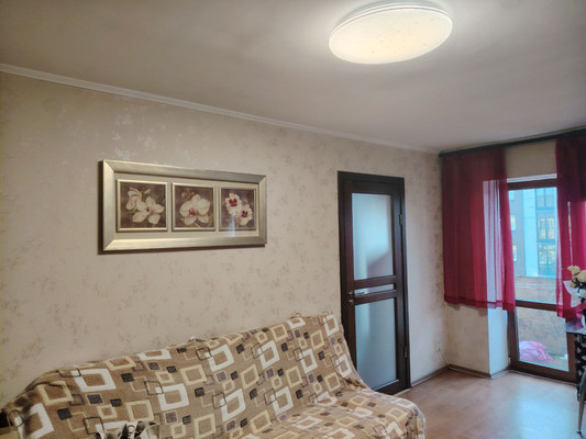 Продам двухкомнатную (2-комн.) квартиру, Космонавта Леонова ул, 52, Калининград г