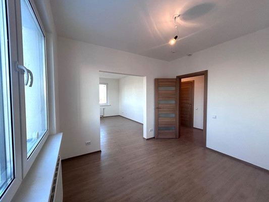 Продам многокомнатную квартиру, Лидии Зверевой ул, 9к1, Санкт-Петербург г