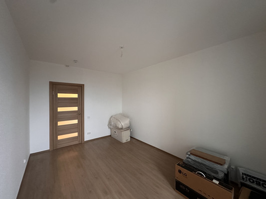 Продам многокомнатную квартиру, Лидии Зверевой ул, 9к1, Санкт-Петербург г