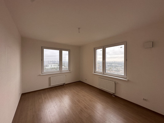 Продам многокомнатную квартиру, Лидии Зверевой ул, 9к1, Санкт-Петербург г