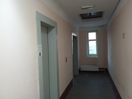 Продам двухкомнатную (2-комн.) квартиру, Литовский б-р, 15к1, Москва г