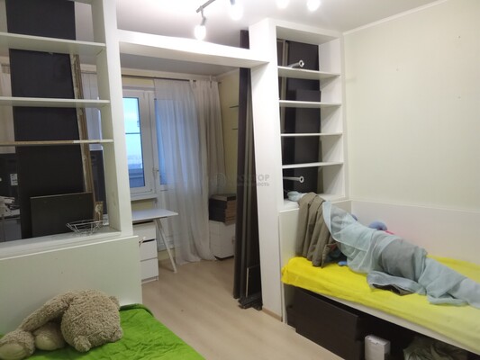 Продам двухкомнатную (2-комн.) квартиру, Литовский б-р, 15к1, Москва г