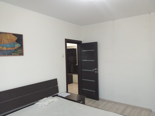 Продам двухкомнатную (2-комн.) квартиру, Литовский б-р, 15к1, Москва г