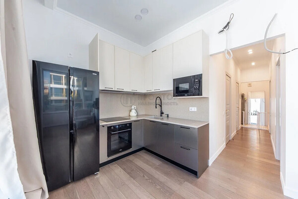 Продам двухкомнатную (2-комн.) квартиру, Мустая Карима ул, 12, Москва г