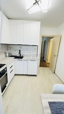 Продам двухкомнатную (2-комн.) квартиру, Большая Черёмушкинская ул, 10к1, Москва г