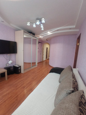 Продам трехкомнатную (3-комн.) квартиру, Садовое Кольцо ул, 19, Октябрьский г