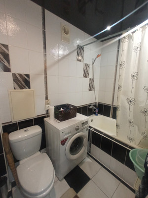 Продам трехкомнатную (3-комн.) квартиру, Садовое Кольцо ул, 19, Октябрьский г