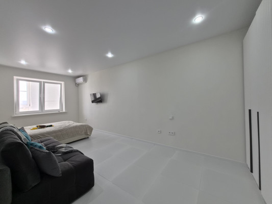 Продам однокомнатную (1-комн.) квартиру, Красина ул, 53, Цемдолина с