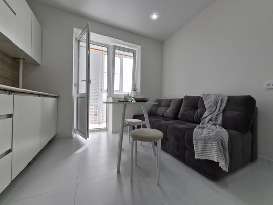 Продам однокомнатную (1-комн.) квартиру, Красина ул, 53, Цемдолина с