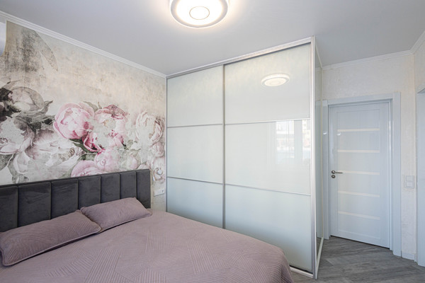 Продам многокомнатную квартиру, Энгельса ул, 54, Ханты-Мансийск г