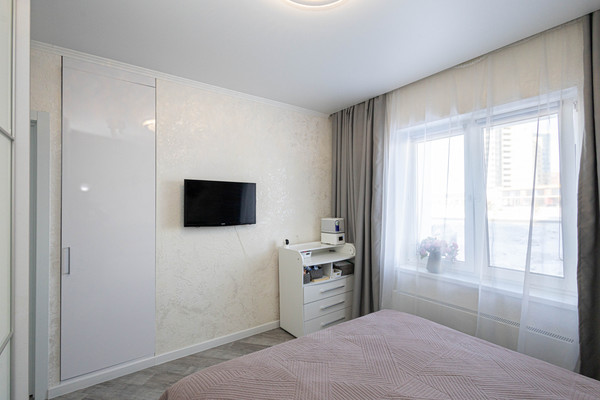 Продам многокомнатную квартиру, Энгельса ул, 54, Ханты-Мансийск г