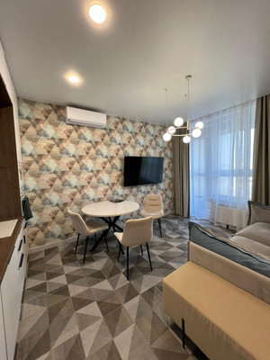 Сдам трехкомнатную (3-комн.) квартиру, Мосфильмовская ул, 98к1, Москва г