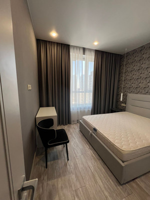 Сдам трехкомнатную (3-комн.) квартиру, Мосфильмовская ул, 98к1, Москва г