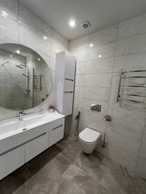 Сдам трехкомнатную (3-комн.) квартиру, Мосфильмовская ул, 98к1, Москва г