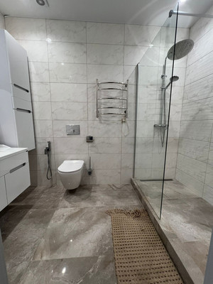 Сдам трехкомнатную (3-комн.) квартиру, Мосфильмовская ул, 98к1, Москва г