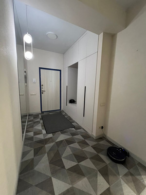 Сдам трехкомнатную (3-комн.) квартиру, Мосфильмовская ул, 98к1, Москва г