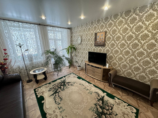 Продам двухкомнатную (2-комн.) квартиру, Калинина ул, 15, Комсомольск-на-Амуре г