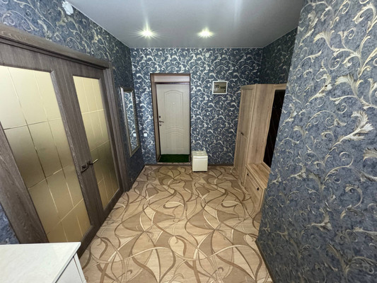 Продам двухкомнатную (2-комн.) квартиру, Калинина ул, 15, Комсомольск-на-Амуре г