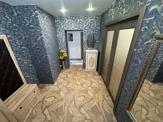 Продам двухкомнатную (2-комн.) квартиру, Калинина ул, 15, Комсомольск-на-Амуре г