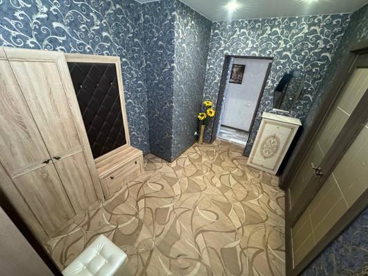 Продам двухкомнатную (2-комн.) квартиру, Калинина ул, 15, Комсомольск-на-Амуре г