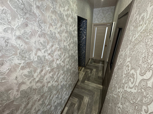 Продам двухкомнатную (2-комн.) квартиру, Калинина ул, 15, Комсомольск-на-Амуре г