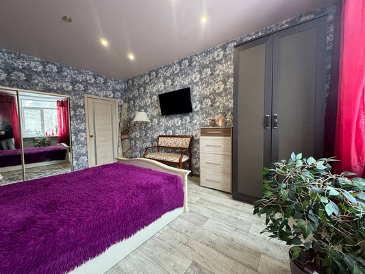 Продам двухкомнатную (2-комн.) квартиру, Калинина ул, 15, Комсомольск-на-Амуре г