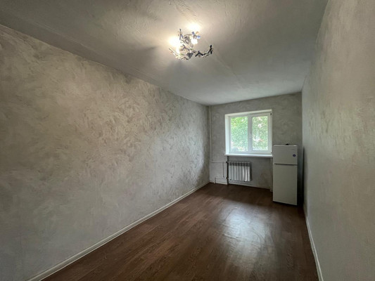 Продам двухкомнатную (2-комн.) квартиру, Приморского Комсомола ул, 15, Большой Камень г