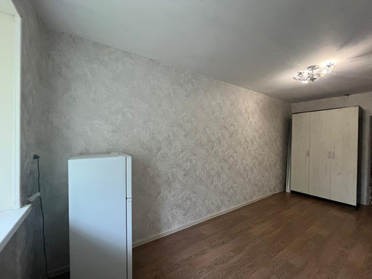 Продам двухкомнатную (2-комн.) квартиру, Приморского Комсомола ул, 15, Большой Камень г