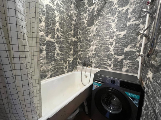 Продам двухкомнатную (2-комн.) квартиру, Приморского Комсомола ул, 15, Большой Камень г