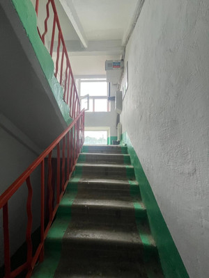 Продам двухкомнатную (2-комн.) квартиру, Приморского Комсомола ул, 15, Большой Камень г