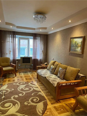 Продам трехкомнатную (3-комн.) квартиру, Каспарова ул, 23, Армавир г