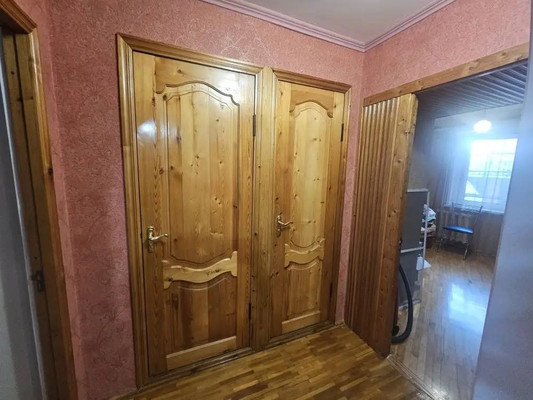 Продам трехкомнатную (3-комн.) квартиру, Каспарова ул, 23, Армавир г