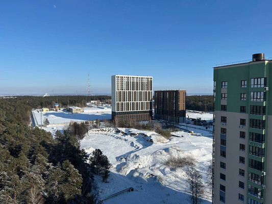 Продам трехкомнатную (3-комн.) квартиру, Нагорная 6-я ул, 15вк4, Барнаул г