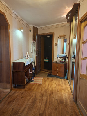 Продам трехкомнатную (3-комн.) квартиру, Художников пр-кт, 33Ак1, Санкт-Петербург г