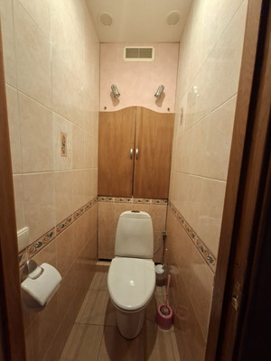 Продам трехкомнатную (3-комн.) квартиру, Художников пр-кт, 33Ак1, Санкт-Петербург г