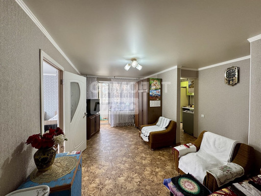 Продам двухкомнатную (2-комн.) квартиру, Красная ул, 42, Славянск-на-Кубани г