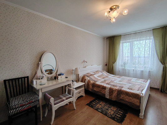 Продам трехкомнатную (3-комн.) квартиру, Невская ул, 1/2, Всеволожск г