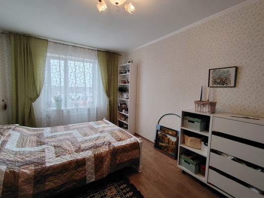 Продам трехкомнатную (3-комн.) квартиру, Невская ул, 1/2, Всеволожск г