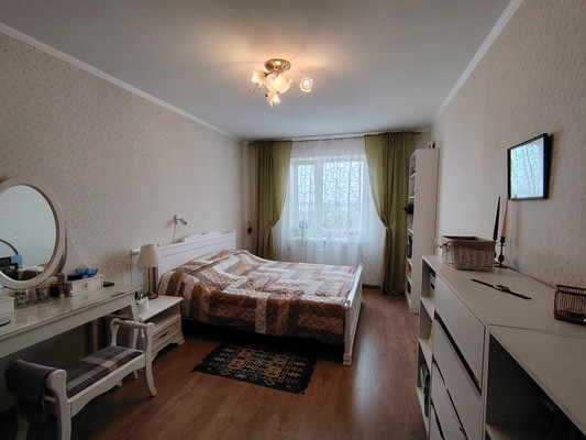 Продам трехкомнатную (3-комн.) квартиру, Невская ул, 1/2, Всеволожск г