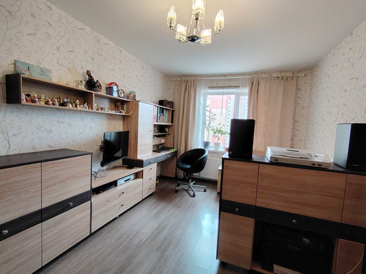 Продам трехкомнатную (3-комн.) квартиру, Невская ул, 1/2, Всеволожск г