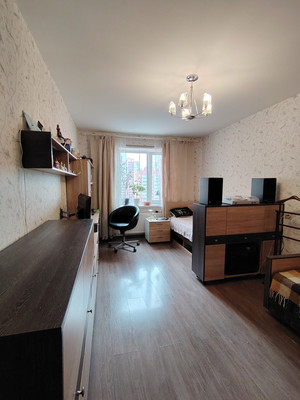 Продам трехкомнатную (3-комн.) квартиру, Невская ул, 1/2, Всеволожск г