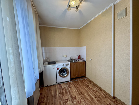 Продам однокомнатную (1-комн.) квартиру, Фрунзе ул, 15, Находка г