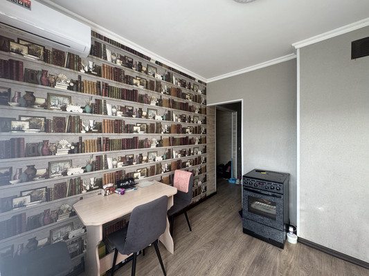 Продам однокомнатную (1-комн.) квартиру, Свердлова ул, 35, Находка г