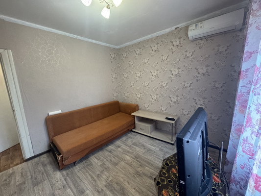 Продам трехкомнатную (3-комн.) квартиру, Фрунзе ул, 12, Находка г