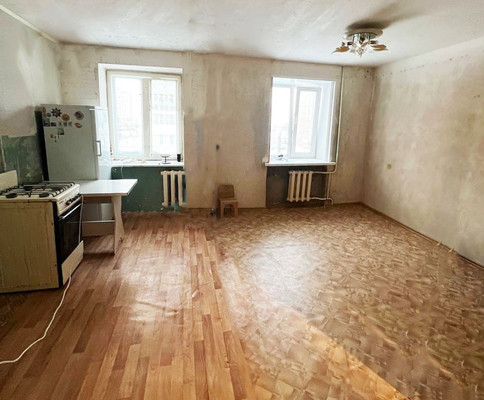 Продам трехкомнатную (3-комн.) квартиру, Полевая ул, 11а, Медведево пгт